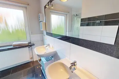 Beachfront 4-person vacation apartment with terrace in Grömitz