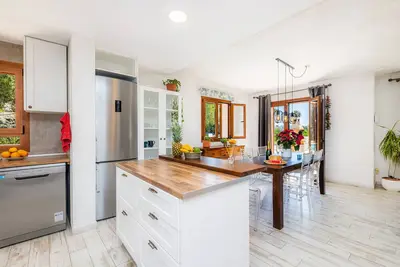 Image de Villa 'Maria' avec vue sur les montagnes, Wi-Fi et climatisation.