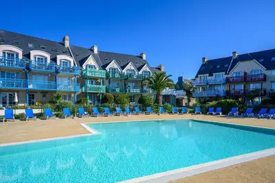 Appartement de vacances \"L'Eclose Cap Marine\" avec vue sur mer, piscine chauffée partagée et Wi-Fi