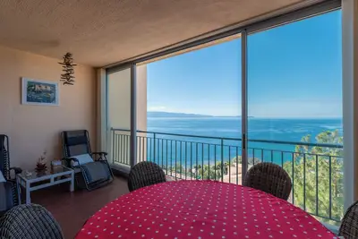 Image de Appartement 'Standing Climatisé Vue Mer' avec vue sur mer, Wi-Fi et climatisation