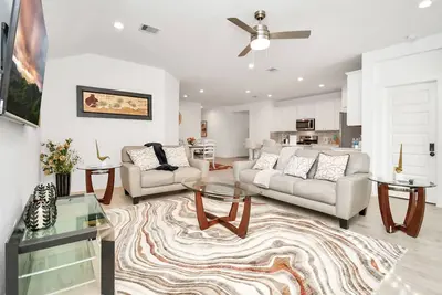 Image de Rammies Exquisite Home With Pool Access