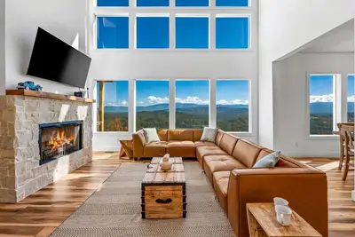 Image de Elegant/Indoor Pool/Dog Friendly/Unbeatable View