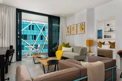 Image de Artistic Oasis On Bree | Table Mountain Views