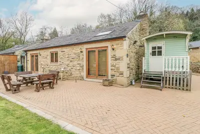 Image de 4 Pheasant Lane, pet friendly, with hot tub in Stocksbridge