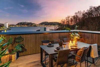 Image de Large Seafront Penthouse Apt! Private Roof Terrace