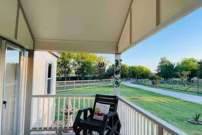 Image de Guzmans Farmhouse