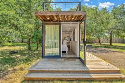 Image de Oak Harbor - Container Home Near Baylor, Magnolia