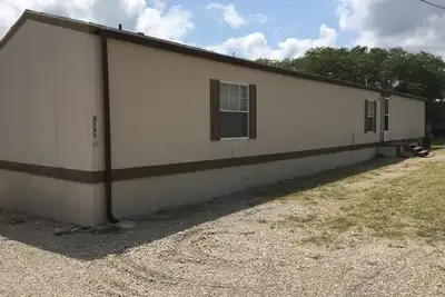 Image de Walking distance to Lake Brownwood! Wildlife come right up to the deck!