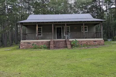 Image de Secluded cabin just 2. 5 miles from Troy University