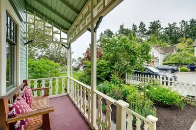 Image de Charming La Conner Vacation Home w\/ Fireplace!