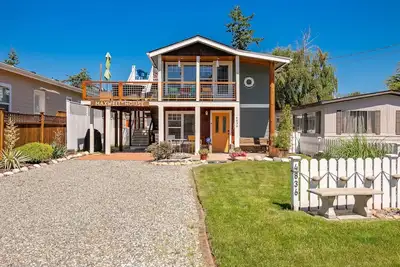Image de Water view, walking distance to beach, Bbq, decks, laundry Bbh 4836