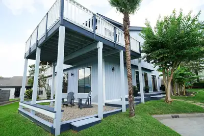 Image de Lake Conroe Retreat. Stunning Views & Private Deck