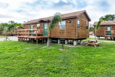 Image de Lakefront Cabin 10min toBEACH/Dogs Ok/Kayak/#407