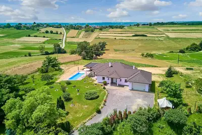 Image de Belle maison Ă Krizevci
