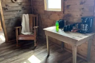 Image de Warm and Cozy Upstairs Apartment\n