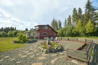 Image de Oceanfront Timberframe Home only 5 mins to Spit✨🌊🦅🌲🫎⛴️