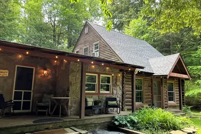 Image de Hickory Creek Haven-Creekside Log Cabin-Allegheny National Forest Pet Friendly!