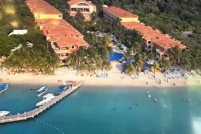 Image de 2 bedroom, 2 bath condo right on the beach