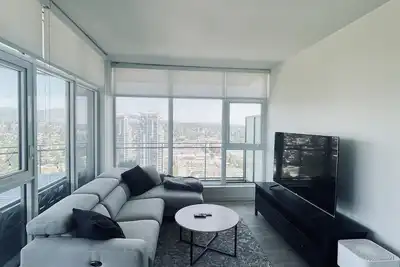 Image de Quality 2Bed/2Bath + Den with Parking