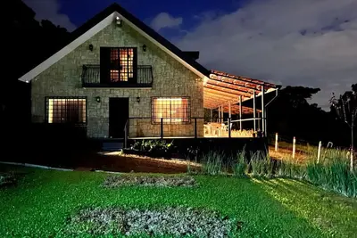 Image de Cozy chalet where you will find peace and nature close to Poas Volcano