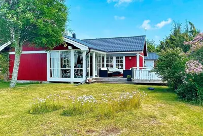 Image de Maison de vacances pour 7 a KöPINGSVIK-By Traum