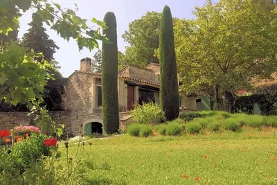 Image de Belle maison de vacances avec piscine. Grand parc. Parking. Acces village à pied