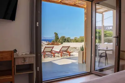 Image de Two (2) Apartments with Pool