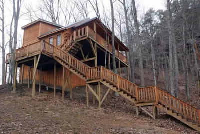 Image de Tall Timbers - Hot Tub, Pets, Overlook!