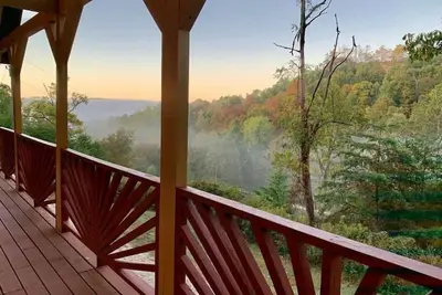 Image de Twin Arch Cabin • Valley Views, Hot Tub, Pets Ok