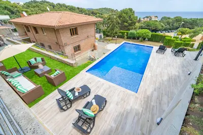 Santa Cristina Lux, Ideal Families, by Sea Cala Treumal