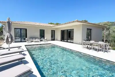 Image de Villa l'Alivi ****avec piscine chauffée, proche plages et centre village