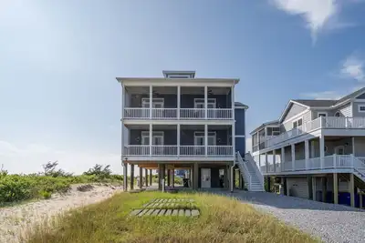 Image de 5 Maryland Avenue - Beach Front on Broadkill Beach!
