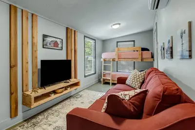 Image de Harvest: King Bed+Bunk Beds, Walk to A&M Campus