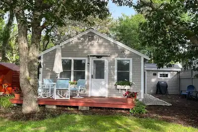 Image de Quintessential Waterfront Cape Cod Cottage