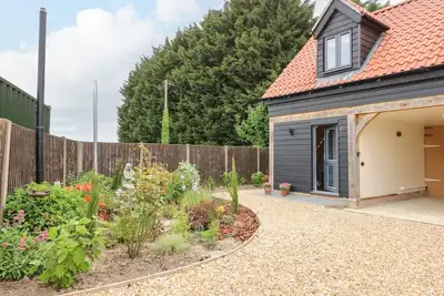 Image de Strawberry Fields Annex, pet friendly, with a garden in Emneth
