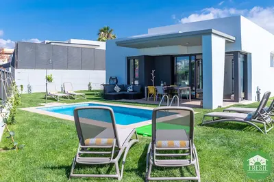 Image de Brand new villa close to the beach with private pool