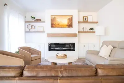 Image de Rustic Gold Retreat