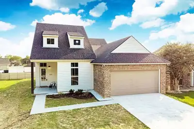 Image de Brand New, Modern home  In The Heart Of Lafayette