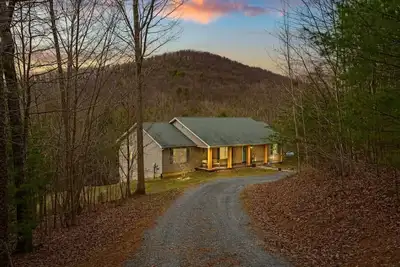 Image de Family Getaway at Cross Mountain