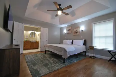 Image de Centrally located  4 bed, 3 bath near Kroger field, Rupp, golf, and hospitals.