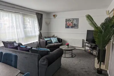 Image de Superb 3 Br Flat in Stafford. Close to Stafford Hospital & Town Center