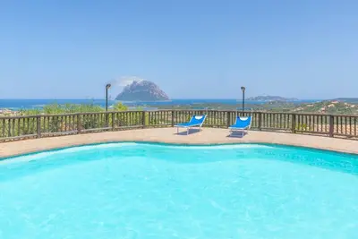 Image de La Rosa dei Venti: Cozy Studio with View and Pool Access