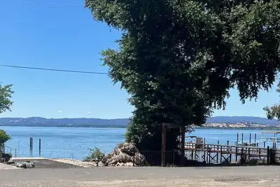 Image de All Inclusive Amenities:Kayak, Sup, Pedal Boat, PingPong, Pickleball, Movie Nt &More!