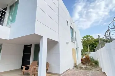 Image de Casa Entera 750m2 5 rooms 6 bathrooms 750m2 new\n