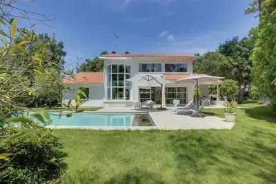 Image de Hossegor proche Lac, villa 8 personnes, piscine