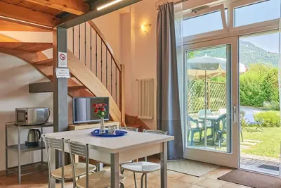 Image de Appartement dans une maison de vacances avec climatisation, Wifi, Tv, patio, animaux admis, parking