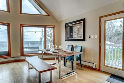 Image de Lake Simcoe Waterfront Lake House