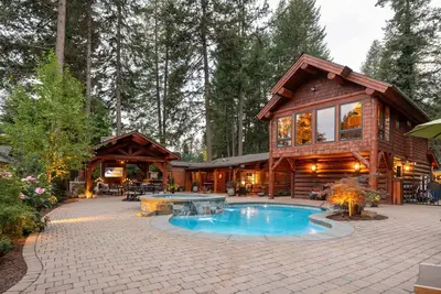 Image de The Cabin at Hayden Lake