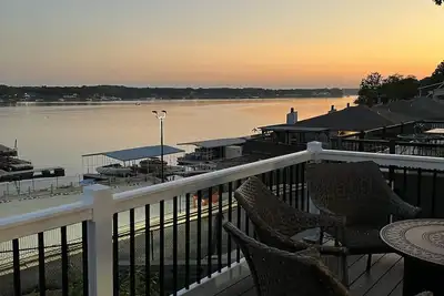 Image de La Grand! Our largest Luxury Villa overlooking Honey Creek Marina! Boat Parking!