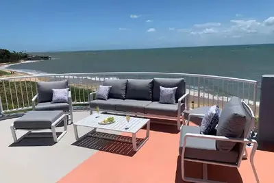 Image de Absolute Beachfront With Exclusive Rooftop
